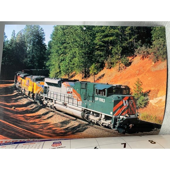 Union Pacific 2008 Official Train Photography Calendar - Picture 7 of 10